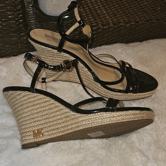 Michael Kors Stapped Wedges - Picture 2 of 9